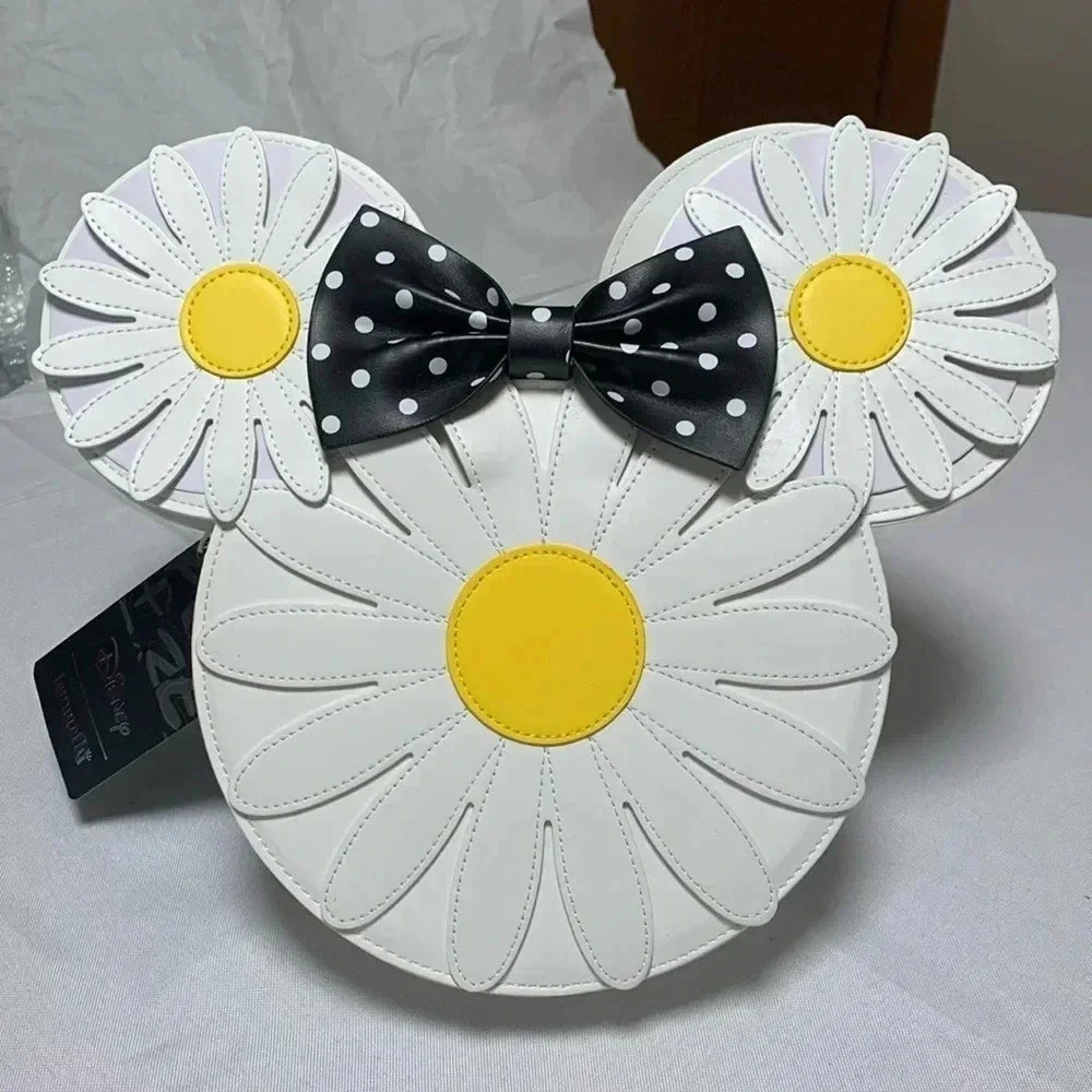 LOUNGEFLY Disney Minnie Mouse Daisy 🌼 Crossbody Purse,bag. NWT.